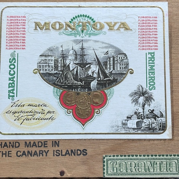 Vintage Montoya Wooden Cigar Box - Picture 9 of 10